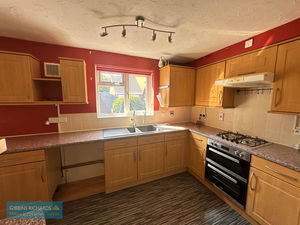 Kitchen- click for photo gallery